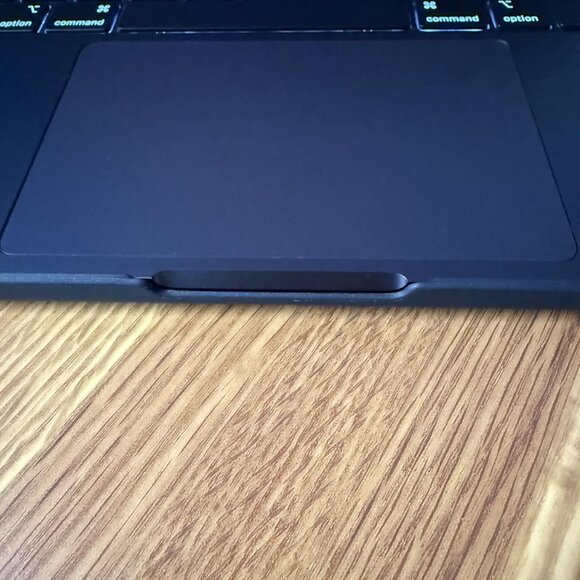 Case Compatible with MacBook Pro - Picture 9 of 12